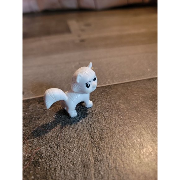Sml white cat toy doll accessory figure - Picture 2 of 5